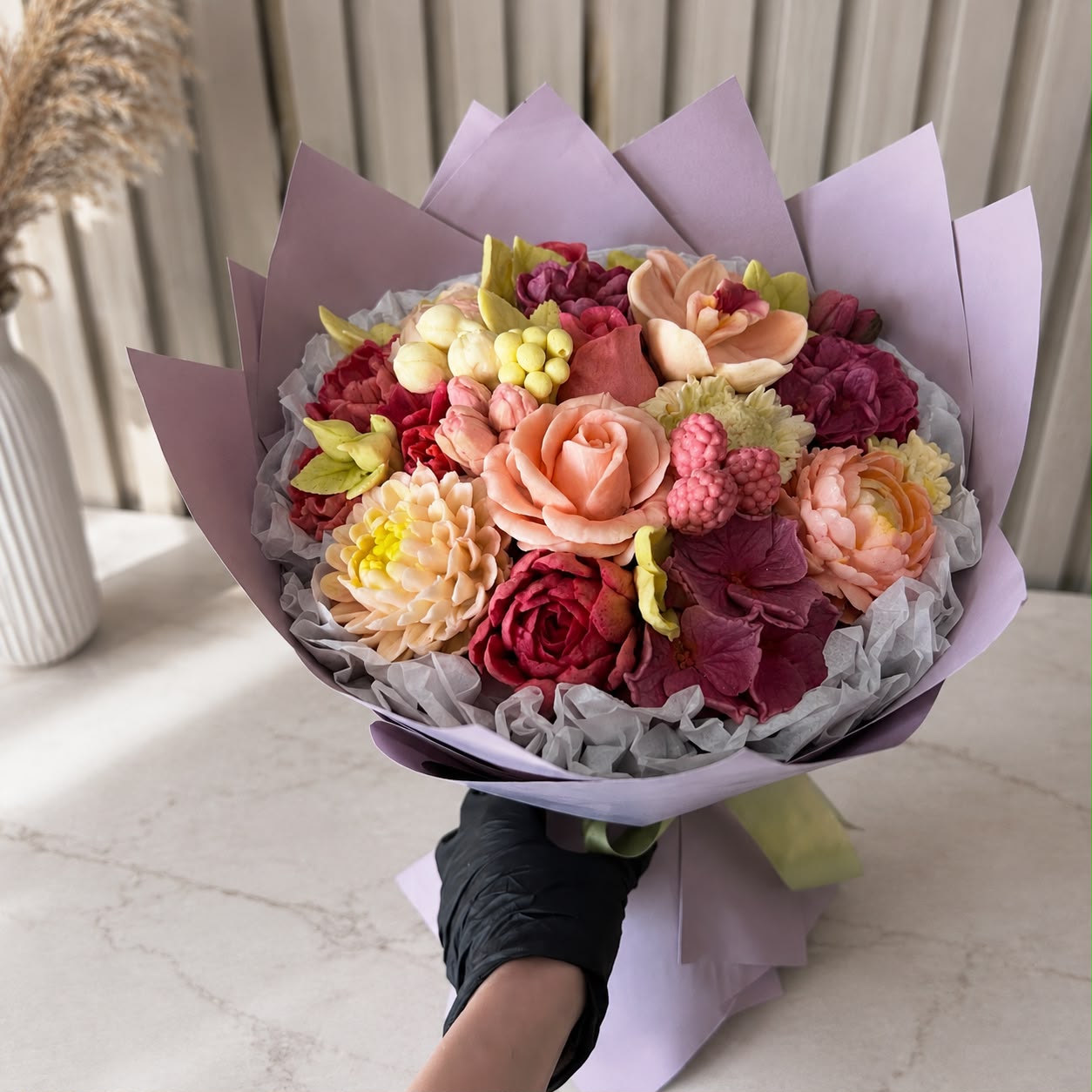 Lilac Charm Bouquet buchet din bezea